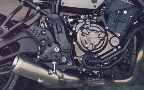 La nouvelle Yamaha XSR700 associe technologies modernes et style « vintage »