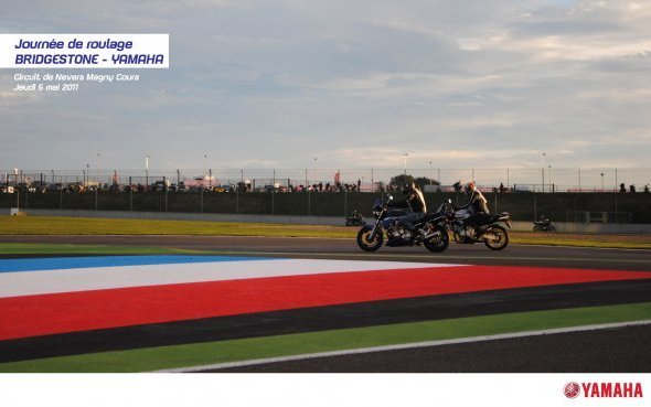 Roulez sur le circuit de Nevers Magny Cours avec Yamaha et Bridgestone !