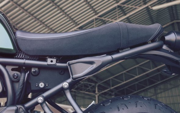 La nouvelle Yamaha XSR700 associe technologies modernes et style « vintage »