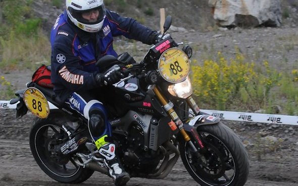 11e Dark Dog Moto Tour/Etape 6 : Denis Bouan (R6) en démonstration !