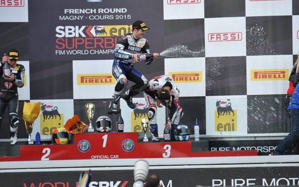 Magny-Cours-58 (11/12) : Lucas Mahias (R6) sur le podium, Jérémy Guarnoni (R1M) victorieux !