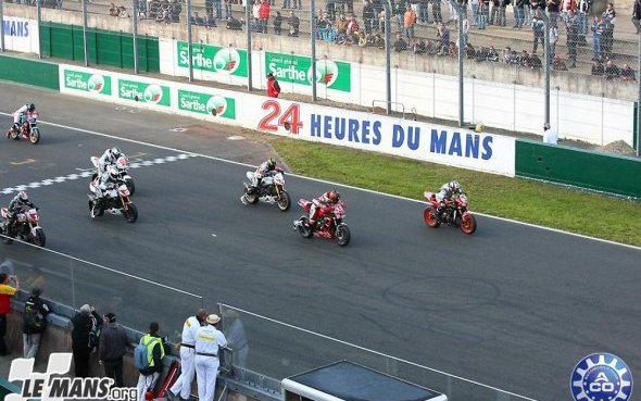 Le Mans-72 (6/6) : Mathieu Charpin (FZ8-Yam 74) vainqueur du Trophée de France et de la FZ8 Road Cup 2011 !