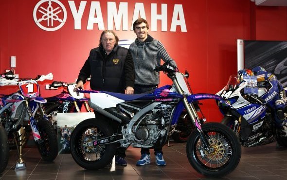 Loris Baz (Yamaha Forward) récupère une YZ450F pour sa saison hivernale !