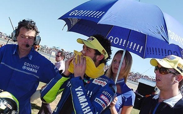 Welkom - Afrique du Sud (1/16) : Valentino Rossi vainqueur de son premier GP pour Yamaha !