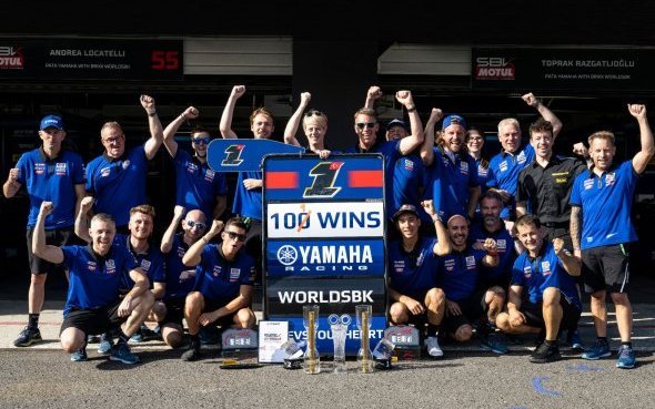 Most-République Tchèque (6/12) : Toprak Razgatlıoğlu (R1) poursuit son offensive pour garder son titre et signe la 100e victoire de Yamaha en WSBK !