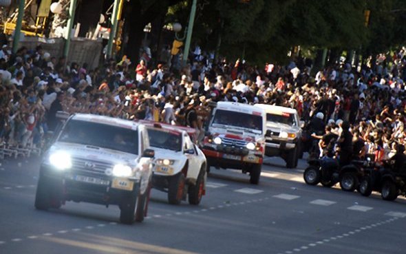 Argentine-Chili : Départ en fanfare pour les 837 pionniers du Dakar 2009