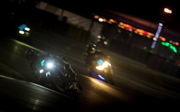 24H Motos-Le Mans-72 (2/5)/Course : Yamaha domine à la mi-course !
