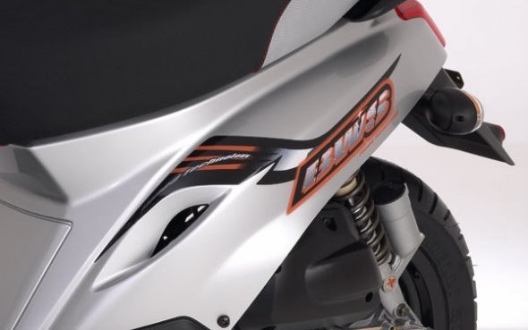 Nouveaux BW'S 12" et Naked : deux modèles "édition limitée" taillés pour le fun